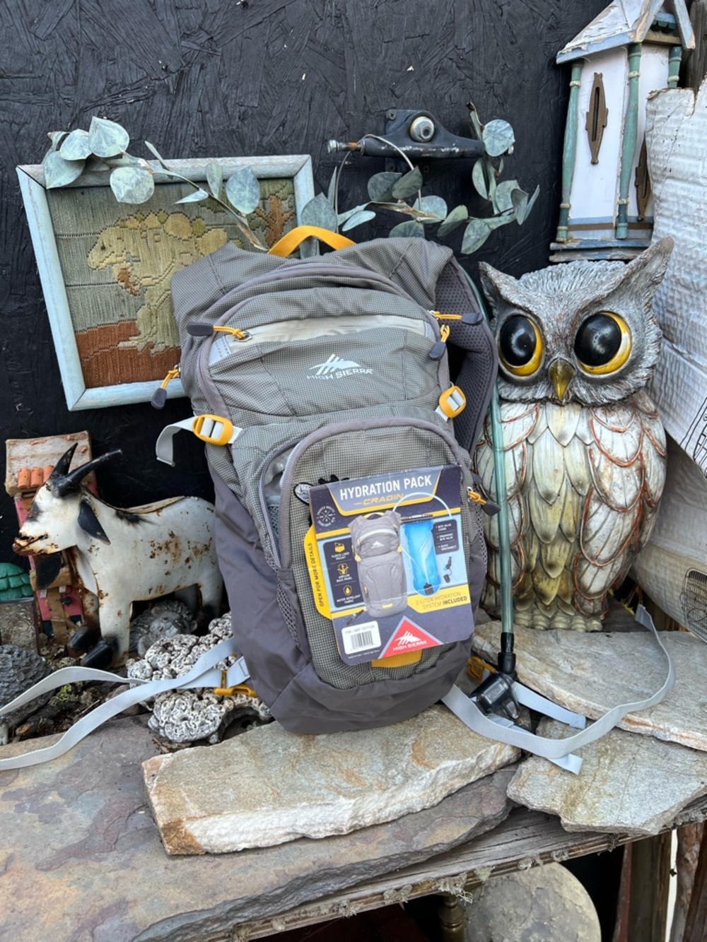 Custom 1 of 1 Bee Patch High Sierra 12L Hydration Backpack with 2L Reservoir. - Picture 2 of 13